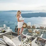 On The Rocks Santorini Hotel 4*