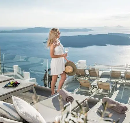 On The Rocks Santorini 酒店 4*