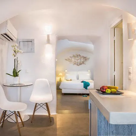酒店 On The Rocks Santorini 4*